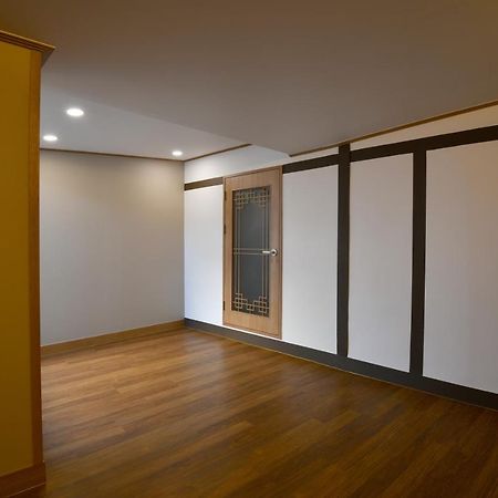 Guma Modern Hanokstay Daegu Luaran gambar